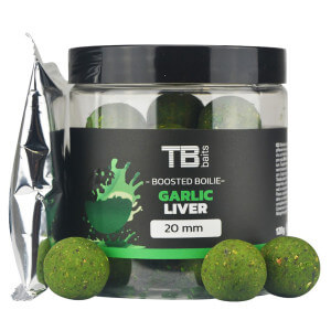 Dipované boilie TB Baits Boosted Garlic Liver, 120 g